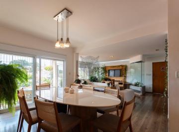 Casa · 400m² · 4 Quartos · 2 Vagas · Casa para venda em Pacaembu com 4 quartos, sendo 3 suítes, 400m²