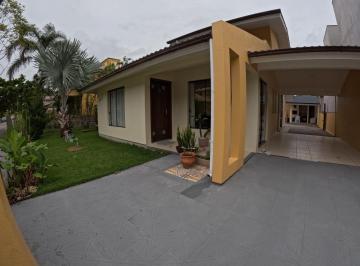 Casa · 145m² · 3 Quartos · 1 Vaga · Casa para Locação Anual no Jardim Panorâmico – Garopaba/SC