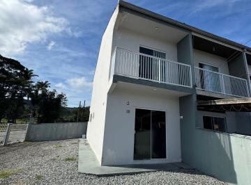 Casa · 61m² · 2 Quartos · 2 Vagas · Duplex de Esquina com 2 Quartos à Venda no Itinga em Joinville com Amplo Terreno
