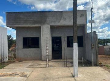 9b52988eb76f1b9868b3ae7c22b15e44d15a36be · Casa com 2 dormitórios à venda, 70 m² por R$ 180.000,00 - Jardim Metodista - Caldas Novas/GO