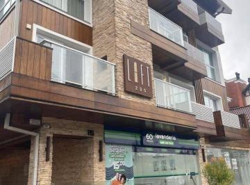 4e2c7171e1b98e734ac9f1eaec96b4220bf758e8 · Apartamento Mobiliado no Centro de Canela