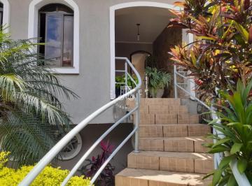 Casa · 300m² · 3 Quartos · 4 Vagas · Casa Padrão em Guarulhos