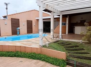Casa de 4 quartos, Jacareí · Casa em Condomínio Santa Tereza Bairro São João Jacareí 4 Dormitórios uma suíte 184m²