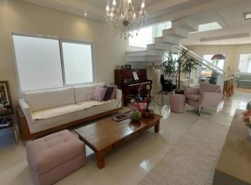 Casa · 330m² · 4 Quartos · 2 Vagas · Oportunidade - Casa em Condomínio - Floradas da Serra - 4 suítes - Urbanova - 240m².