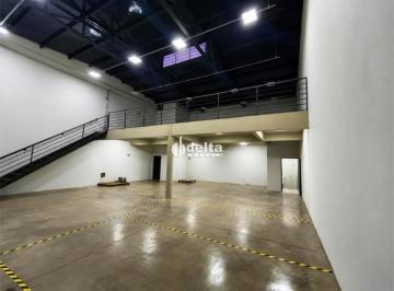 Comercial · 290m² · 3 Vagas · Galpão comercial disponível  para locação no bairro Santa Mônica em Uberlândia-MG