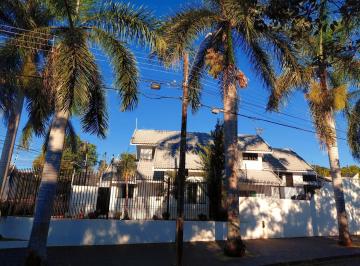 Casa · 213m² · 3 Quartos · 4 Vagas · Casa ampla terreno inteiro área gourmet e piscina