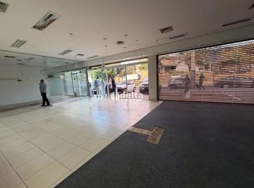 Comercial · 600m² · 7 Vagas · Loja disponível para locação e venda no bairro Santa Maria em Uberlândia-MG.