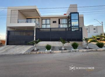 153432_bf62294a-e7d1-4bed-9798-c68b2c2902ac_2x.jpg · QE 58 - Casa de alto padrão e sofisticada no Guará II