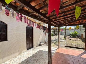 Casa de 3 quartos, Conceição do Jacuípe · Casa de 300 m² com 3 quartos à venda no Centro