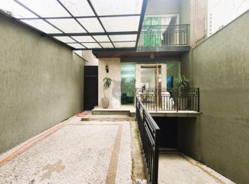Casa · 303m² · 3 Quartos · 5 Vagas · Sobrado para venda em Indianópolis com 3 quartos, sendo 1 suíte, 303m²
