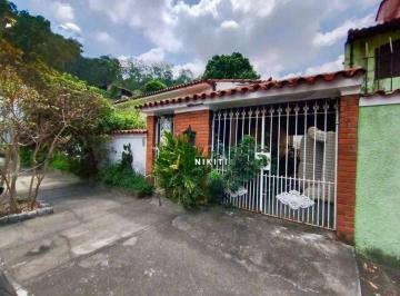 e411fb2393ae204c7f69fbab37c7205799718fa5 · Casa com 3 dormitórios à venda, 206 m² por R$ 698.000,00 - Santa Rosa - Niterói/RJ