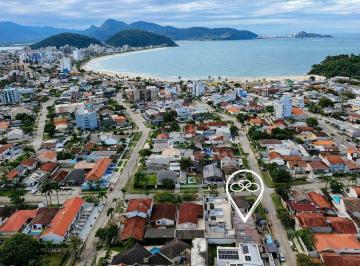 a0821d2d8f8d7b8300773d2fe56caf9d328d34a5 · Sobrado com 3 dormitórios à venda, 104 m² por R$ 834.000,00 - Brejatuba - Guaratuba/PR