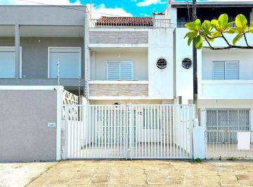 edc0a8afe78c24b76c7286f4715879abfca1b377 · Sobrado com 4 dormitórios à venda, 115 m² por R$ 530.000,00 - Centro - Guaratuba/PR