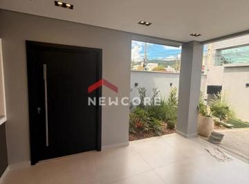 Casa · 180m² · 3 Quartos · 2 Vagas · Sobrado em  Rua José do Patrocínio - Saguaçu - Joinville/SC