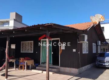 Casa · 330m² · 2 Quartos · 2 Vagas · Casa em Rua : João Mariano Furtado - Armação - Penha/SC