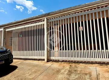 IMG_4351.jpeg · Casa comercial no bairro Consil. $ 977.000,00.