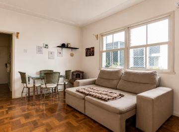 Apartamento · 82m² · 2 Quartos ·  O Apartamento Perfeito para Quem Busca Espaço, Localização e Qualidade de Vida no Petrópolis!
