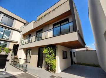 Casa · 257m² · 3 Quartos · 1 Vaga · Sobrado com 3 suítes Bairro Campina do Siqueira