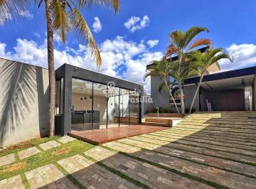 Casa · 258m² · 3 Quartos · 5 Vagas · Rua 3, Casa Alto Padrão Térrea - Residencial Floresta