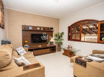 Casa · 105m² · 3 Quartos · 2 Vagas · QR 406 | Casa - 4 Quartos - sendo 1 Suíte - Reformada - Varanda - Aceita Financiamento e FGTS | Sa