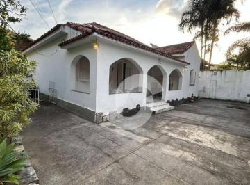 649628dea718752504fa85877a71452063a58a4b · Casa com 6 dormitórios à venda, 250 m² por R$ 1.900.000,00 - São Francisco - Niterói/RJ