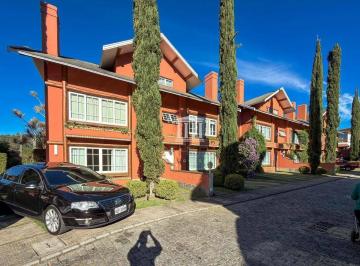 ab1f6acc8db6f8524a2ed06ac9ddb28cefef3c07 · Casa com 4 dormitórios à venda, 148 m² por R$ 1.280.000,00 - Iucas - Teresópolis/RJ