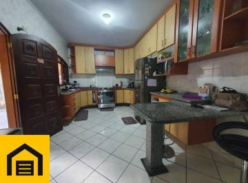 29157ff501bbb229dd3c6c0d0ec7b99c64b87990 · Sobrado com 3 dormitórios à venda, 298 m² por R$ 639.000,00 - Vila Independência - Mauá/SP