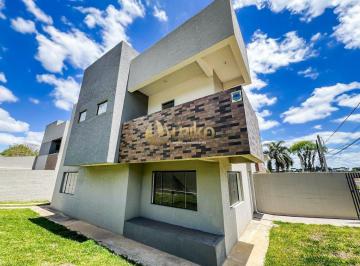 Casa · 118m² · 3 Quartos · 2 Vagas · Sobrados no bairro Barreirinha ao lado do Parque