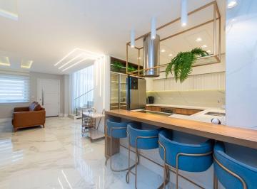 Casa de 3 quartos, Curitiba · Casa de 230 m² com 3 quartos à venda em Xaxim