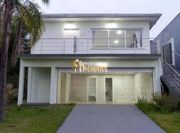 Casa · 200m² · Casa com 4 suítes no Condomínio Buena Vista