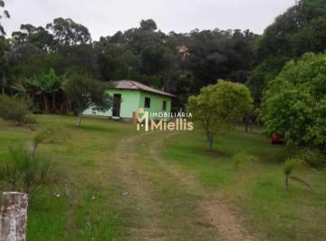 Rural · 70m² · 2 Quartos · 1 Vaga · Sítio com casa de alvenaria - Praia das Pombas Itapuã.