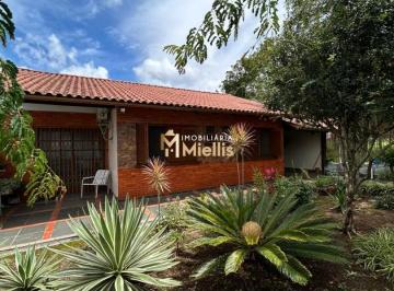 Casa · 338m² · 3 Quartos · 2 Vagas · Linda Casa de tijolo à vista no Bairro Santa Cecilia Viamão/RS