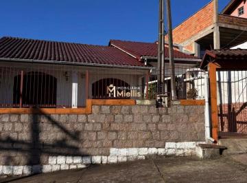 Casa · 120m² · 3 Quartos · 3 Vagas · CASA SEMIMOBILIADA COM 3 DORMITÓRIOS NO BAIRRO CENTRO.