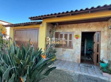 Casa · 116m² · 2 Quartos · 3 Vagas · Casa Completa com Piscina e Porteira Fechada – Conforto e Espaço para sua Família
