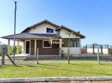 Casa · 157m² · 3 Quartos · 4 Vagas · Casa em condomínio próximo ao Centro de Viamão!