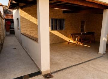 Casa de 3 quartos, Mogi das Cruzes · Casa térrea com edícula, 2 quartos +1 na edícula ,2 banheiros …350 mil reais
