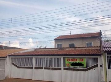 Casa de 5 quartos, Taguatinga · Casa com Sobrado à Venda na QNL 12 – Taguatinga Norte