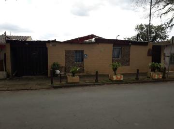 Casa · 80m² · 2 Quartos · 1 Vaga · Casa de 2 dormitórios com piscina em terreno de 363m2 no bairro J. Viamar-Aceita financiamento bancá