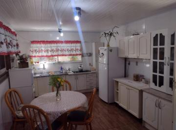 Casa · 110m² · 2 Quartos · 2 Vagas · Ótima casa com excelente espaço