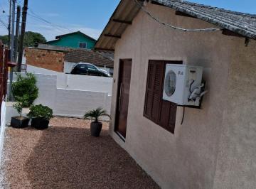 Casa · 102m² · 3 Quartos · 2 Vagas · Casa com amplo terreno de quase 500 m² e pomar! Tarumã Viamão