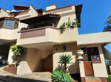 Casa · 136m² · 3 Quartos · 2 Vagas · Espaçoso Sobrado