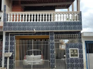 Casa de 4 quartos, Suzano · Sobrado bem localizado
