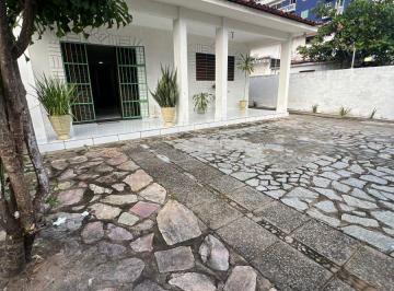 Casa de 3 quartos, João Pessoa · Casa em Manaira com 4 quartos