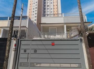 Casa · 344m² · 4 Quartos · 3 Vagas · Um formato raro na Vila Mariana: 4 suítes e lazer privativo em 344m²