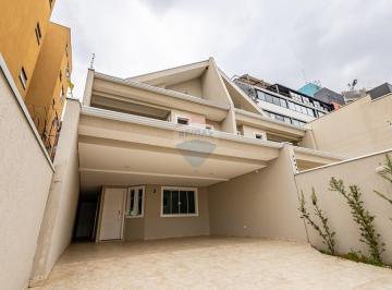 Casa · 245m² · 5 Quartos · 4 Vagas · Sobrado Triplex no Água Verde: 5 Quartos, Suíte e Elevador – 245m²