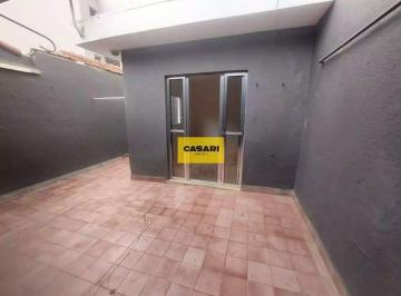 Casa · 105m² · 2 Quartos · 2 Vagas · Casa Térrea para locação, bairro Jd do Mar, com 2 dormitórios e 2 vagas cobertas. Excelente localiza