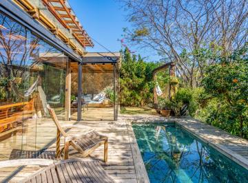 Casa · 138m² · 2 Quartos · Casa à venda com 2 quartos em Itaipava, Petrópolis