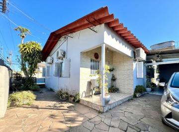 r4kzugucm0qp1kr8x6ori93tdaty.jpeg · Casa em Niterói