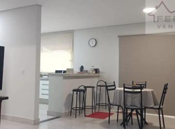 01 · Linda Vista