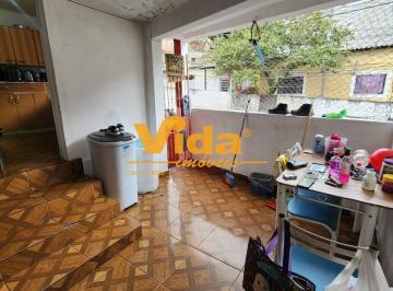 Casa · 64m² · 6 Quartos · 2 Vagas · Sobrado à venda em Carapicuíba: 6 dorms, 64m², R$440 mil